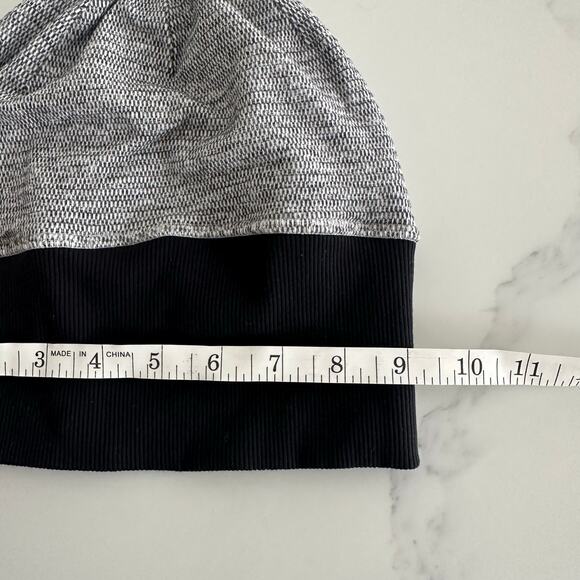 Lululemon Run With Me Hat - Picture 3 of 6